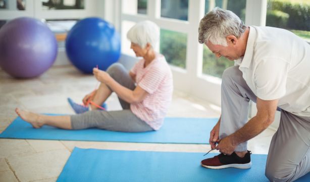 El truco definitivo para evitar que las zapatillas te rocen (Bigstock)
