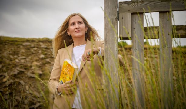 Luz Gabás reivindica la bondad en tiempos hostiles en 'Corazón de oro', su nueva novela