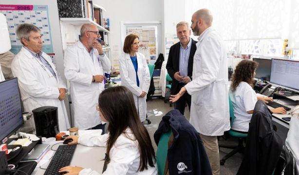 Galicia impulsará un nuevo ensayo sobre la eficacia de la vacuna del VRS en mayores