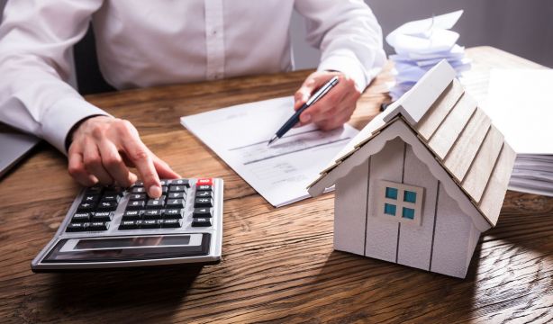 La plusvalía municipal puede variar hasta 2.040 euros según la ciudad: estas son las más caras