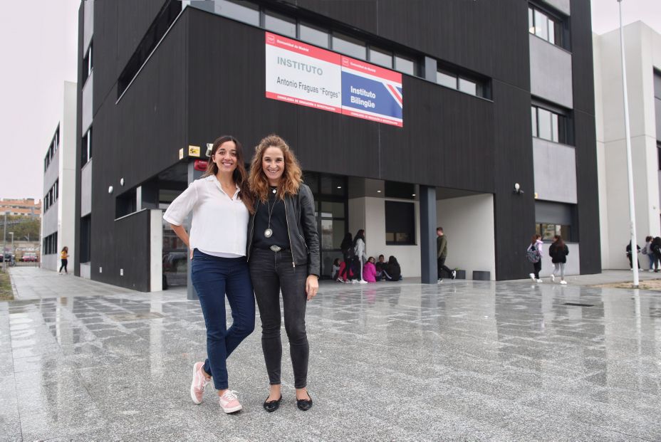 La investigadora de la Universidad Politécnica de Madrid profesora de Educación Física en el Instituto y creadora e impulsora del proyecto PEDAL Beatriz Polo (i) y la Directora del Instituto e impulsora de la vida sa La investigadora de la Universidad Politécnica de Madrid profesora de Educación Física en el Instituto y creadora e impulsora del proyecto PEDAL Beatriz Polo (i) y la Directora del Instituto e impulsora de la vida sa