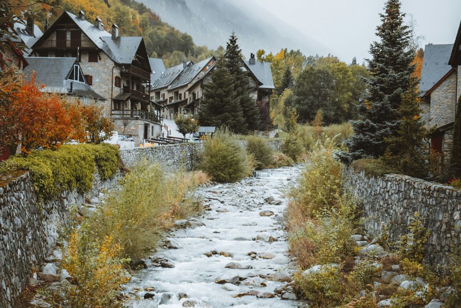 Los 8 pueblos más bonitos de España para visitar en otoño