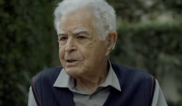 Alberto Chab tiene 98 años y su iniciativa contra la soledad es ya un fenómeno global