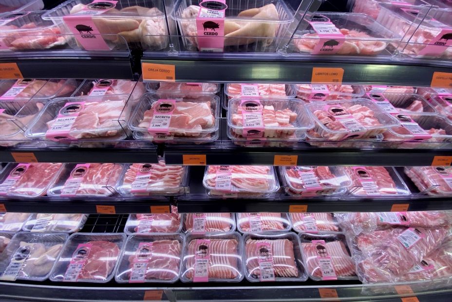 EuropaPress 2636277 neveras carne envasada seccion carniceria supermercado madrid EuropaPress 2636277 neveras carne envasada seccion carniceria supermercado madrid