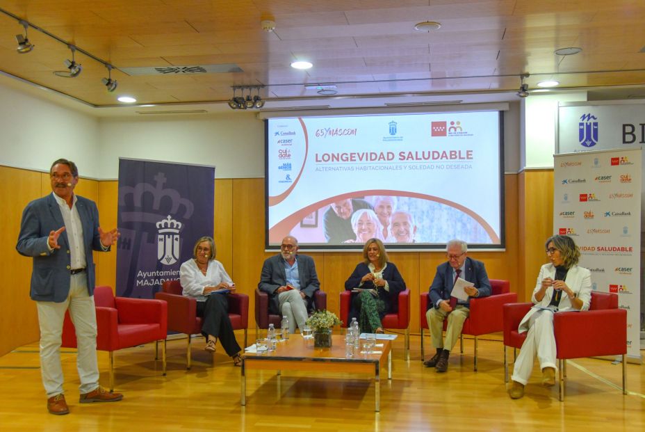 Mesa redonda Majadahonda. Foto: Agustín Millán