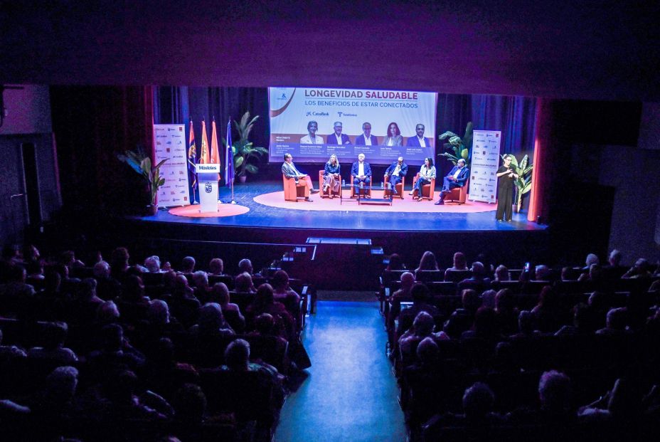 Estar conectados, esencial para los mayores: "Nos tenemos que subir al tren de la digitalización". Foto: Agustín Millán