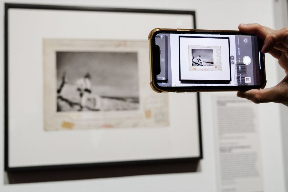 EuropaPress 6996807 detalle exhibicion presentacion exposicion robert capa icons circulo bellas