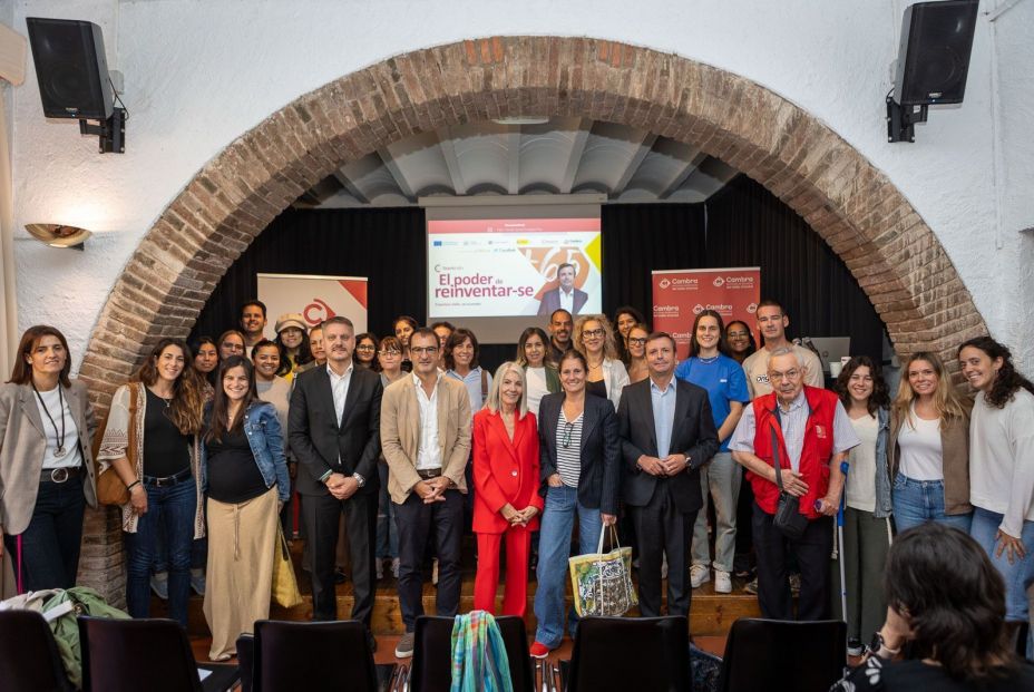 Cámara de Comercio de Barcelona y Camino Villa, a los sénior: "Reinventarse es un acto de coraje"