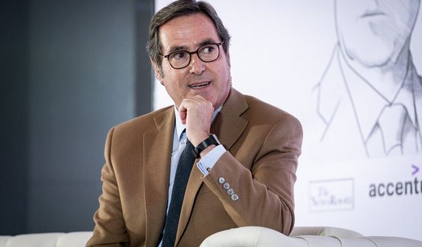 Garamendi: "Yo pediría un permiso para descansar de las ocurrencias de Yolanda Díaz. Es agotador"