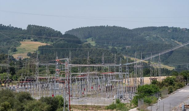 ¿Peligro de apagón? Red Eléctrica alerta de variaciones bruscas de tensión en el sistema eléctrico