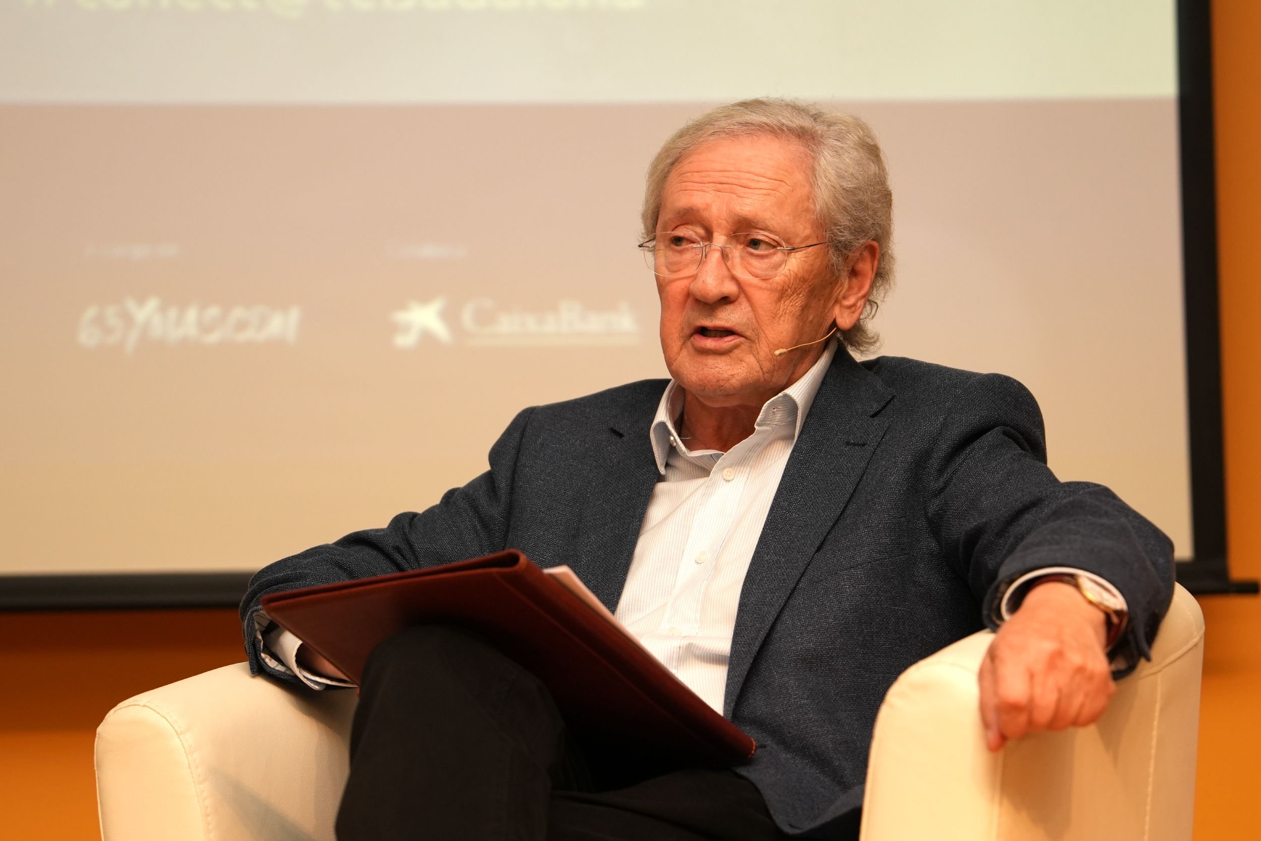 Fernando Ónega, Badalona. Fotógrafa: Inma Alcario. Fernando Ónega, Badalona. Fotógrafa: Inma Alcario.