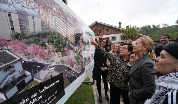 Una plaza diseñada para combatir la soledad no deseada