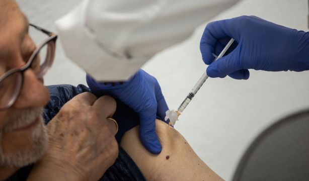 CSIF denuncia el colapso de la sanidad por la falta de refuerzos para la campaña de vacunación