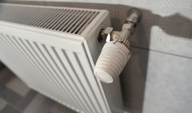 El truco infalible para limpiar el radiador antes de encender la calefacción