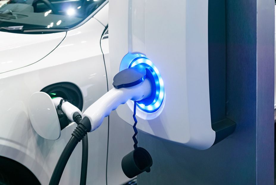 ¿Cómo afectan los coches eléctricos al medio ambiente?. Foto: Bigstock ¿Cómo afectan los coches eléctricos al medio ambiente?. Foto: Bigstock