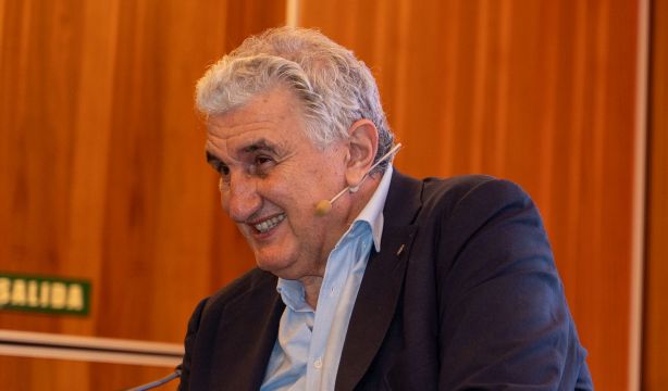 Romay, a los sénior: "Llevamos reinventándonos toda la vida. No hay que tener miedo al cambio"