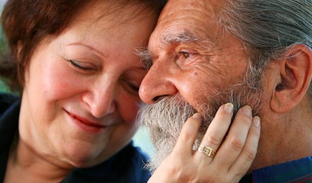 El nivel de felicidad puede influir en el riesgo de padecer ciertas enfermedades. Foto: Bigstock. 