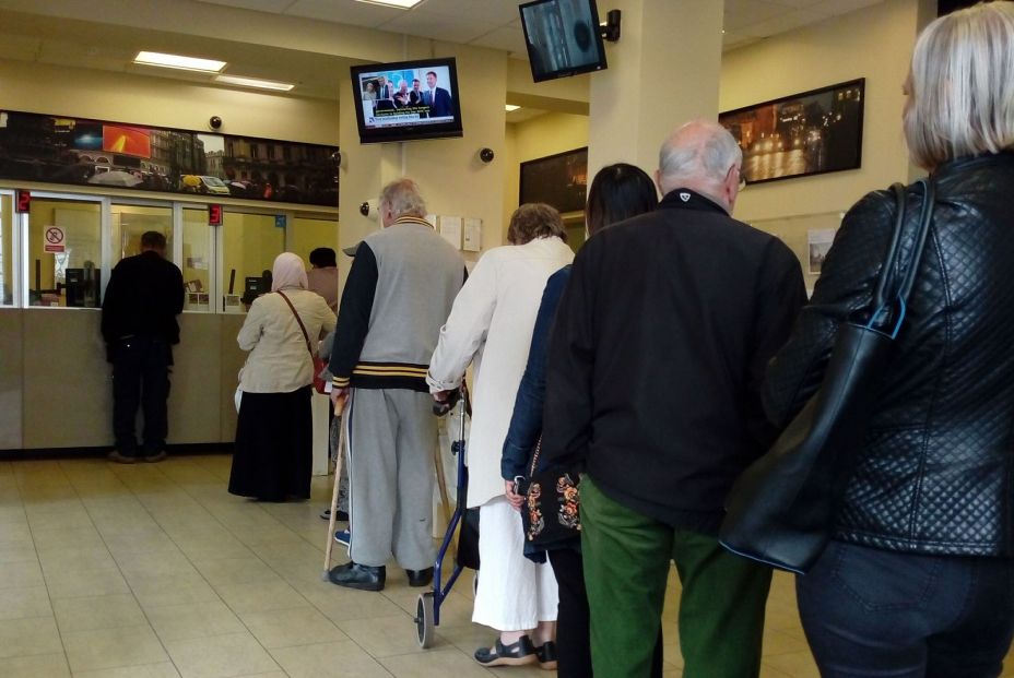 Uno de cada trece mayores se ha sentido discriminado en la Administración. Fuente: bigstock.