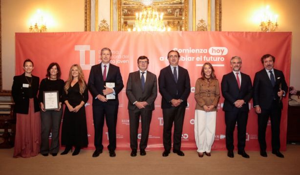FUE entrega las tres primeras certificaciones ‘Empresa Impulsora de Talento Joven’ (FUE)