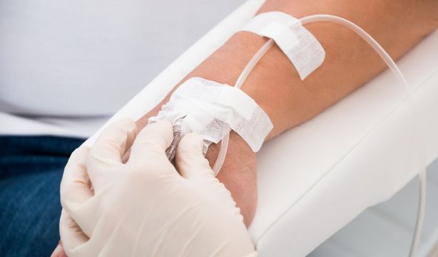 Manel: "Fue a los 77 cuando recibí la 'quimio' para cáncer de pulmón y sigo limpio". (Bigstock)