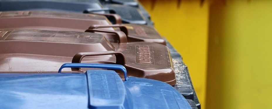 Contenedores de basura para distintos tipos de residuos. Fuente: Junta de Andalucía / EuropaPress. Contenedores de basura para distintos tipos de residuos. Fuente: Junta de Andalucía / EuropaPress.