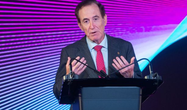 Huertas insta a compatibilizar las pensiones públicas, "que van a ser muy bajas", con ahorro privado