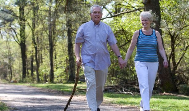 Caminar a buen ritmo también adelgaza