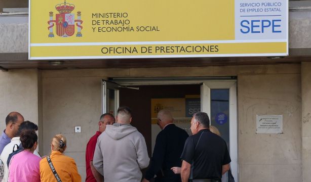 Edadismo y precariedad disparan la cifra de mayores de 52 años con subsidio de paro: 453.534
