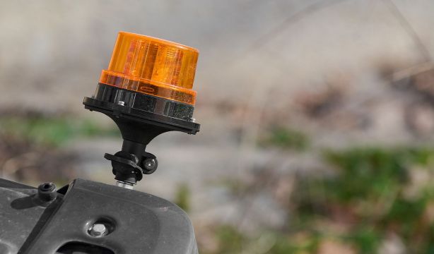 ¿Pueden rastrearnos con la nueva baliza V16 que será obligatoria en 2026?