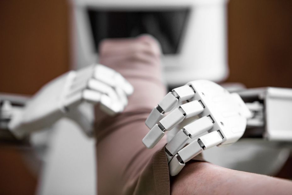 Robot cuidador. (Bigstock)