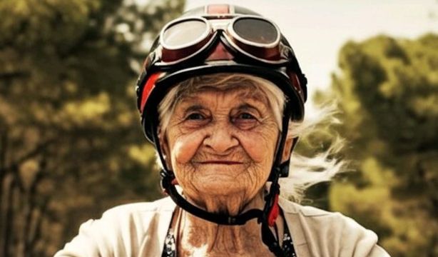 Doña Visenta: la 'abuela viral' creada por IA que está triunfando en las redes sociales. Foto: TikTok.