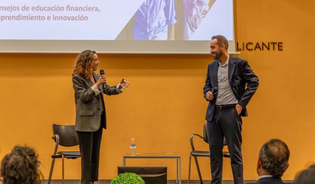 CaixaBank: "El futuro se construye con ideas, pero sobre todo con personas como vosotros"