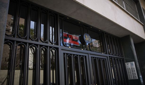 Miles de contribuyentes podrán recuperar hasta 1.300 euros en el IRPF por cancelar su hipoteca. Foto: europapress