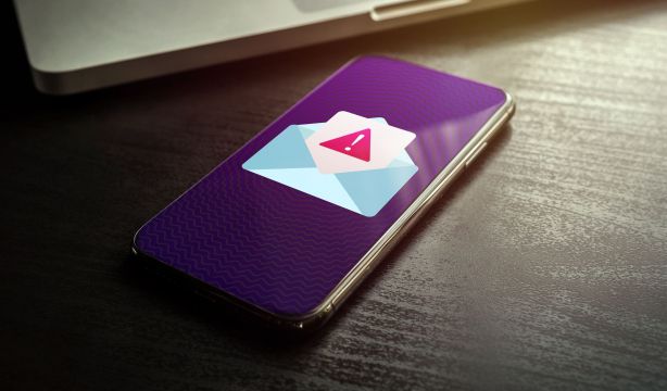 Cuidado si te llega este correo: la Seguridad Social avisa de que se trata de una estafa (Bigstock)