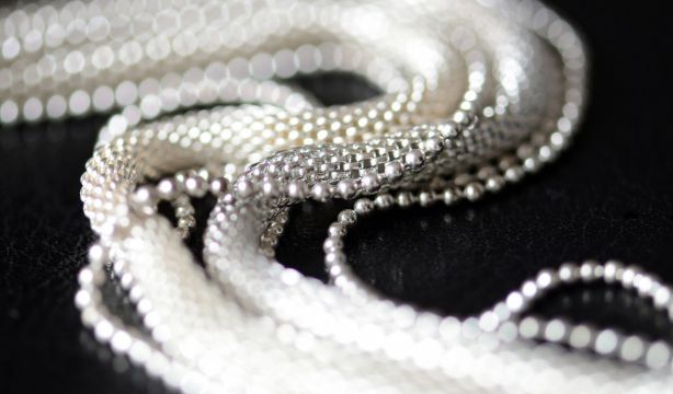 El truco infalible de unos joyeros para quitar los nudos de las cadenas (Bigstock) El truco infalible de unos joyeros para quitar los nudos de las cadenas (Bigstock)