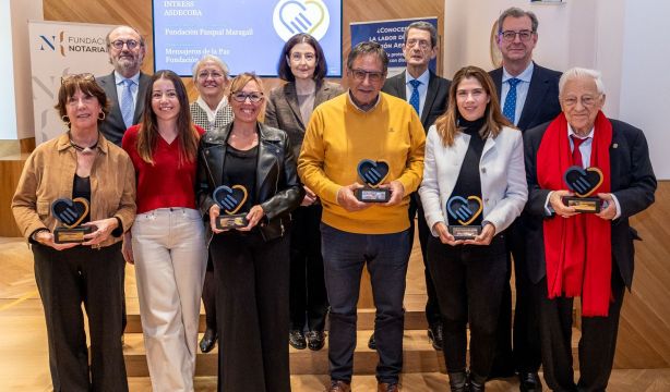 Premios 'Cerca de los que están cerca': "Cuidar a los mayores es atender el futuro de todos"