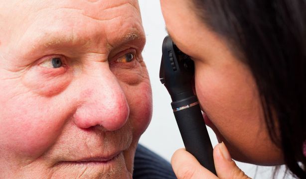 La estimulación cerebral mejora la recuperación de la vista tras un ictus. (Bigstock)