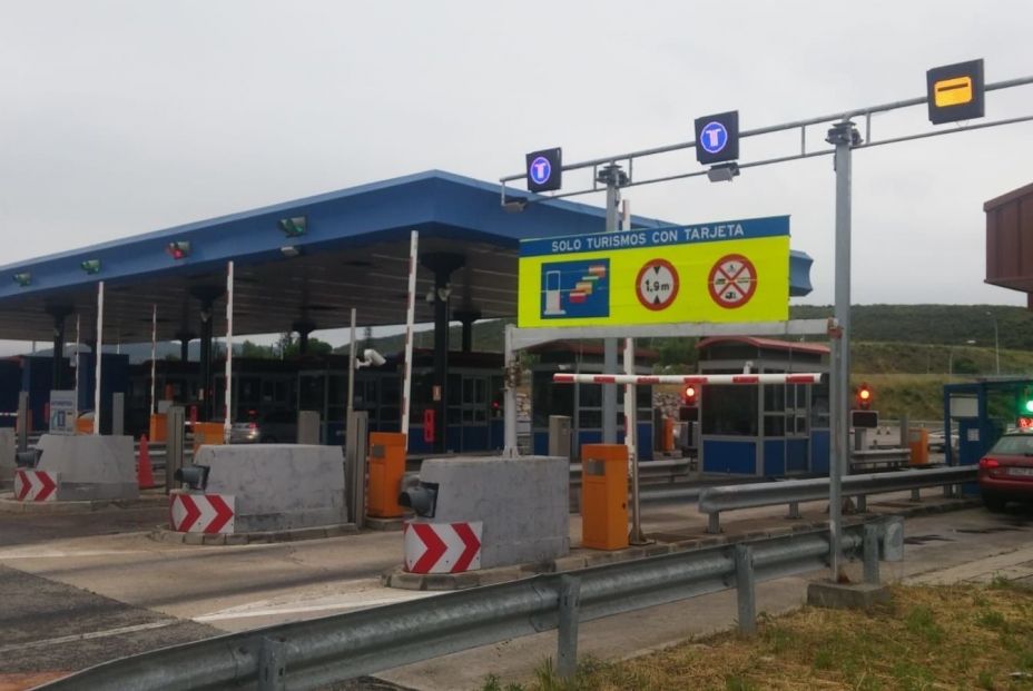 FACUA lanza una plataforma para reclamar el "cobro irregular" del peaje de la autopista del Huerna FACUA lanza una plataforma para reclamar el "cobro irregular" del peaje de la autopista del Huerna