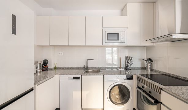 ¿En qué parte de la cocina debes colocar la nevera para que consuma menos electricidad?