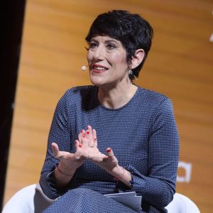 Elma Saiz niega que la edad de jubilación vaya a subir a los 70 años