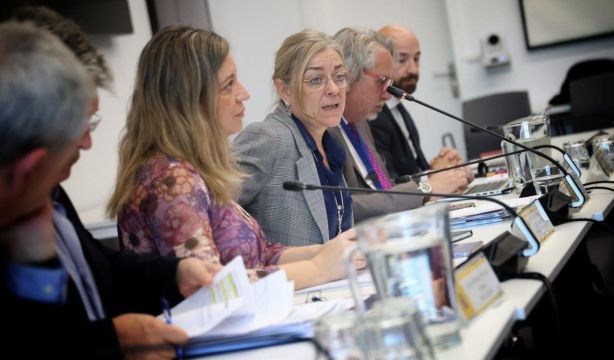 El Gobierno eleva al 11% su oferta de subida salarial para los funcionarios