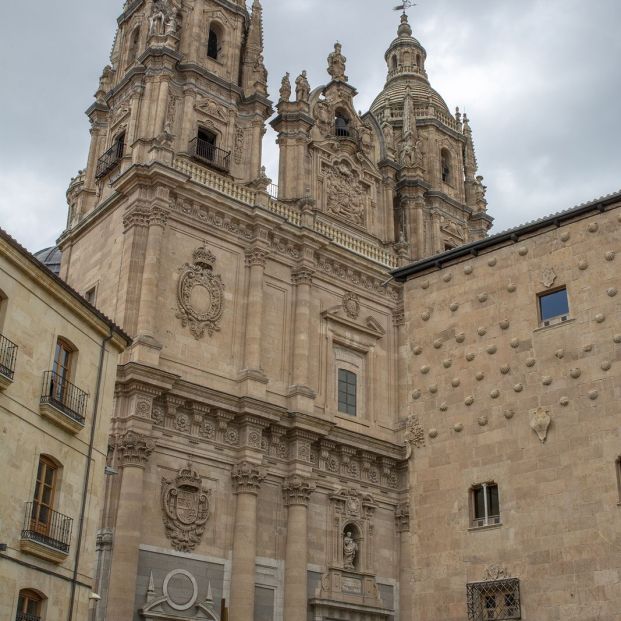 Casa de las Conchas y la Clerecía Casa de las Conchas y la Clerecía