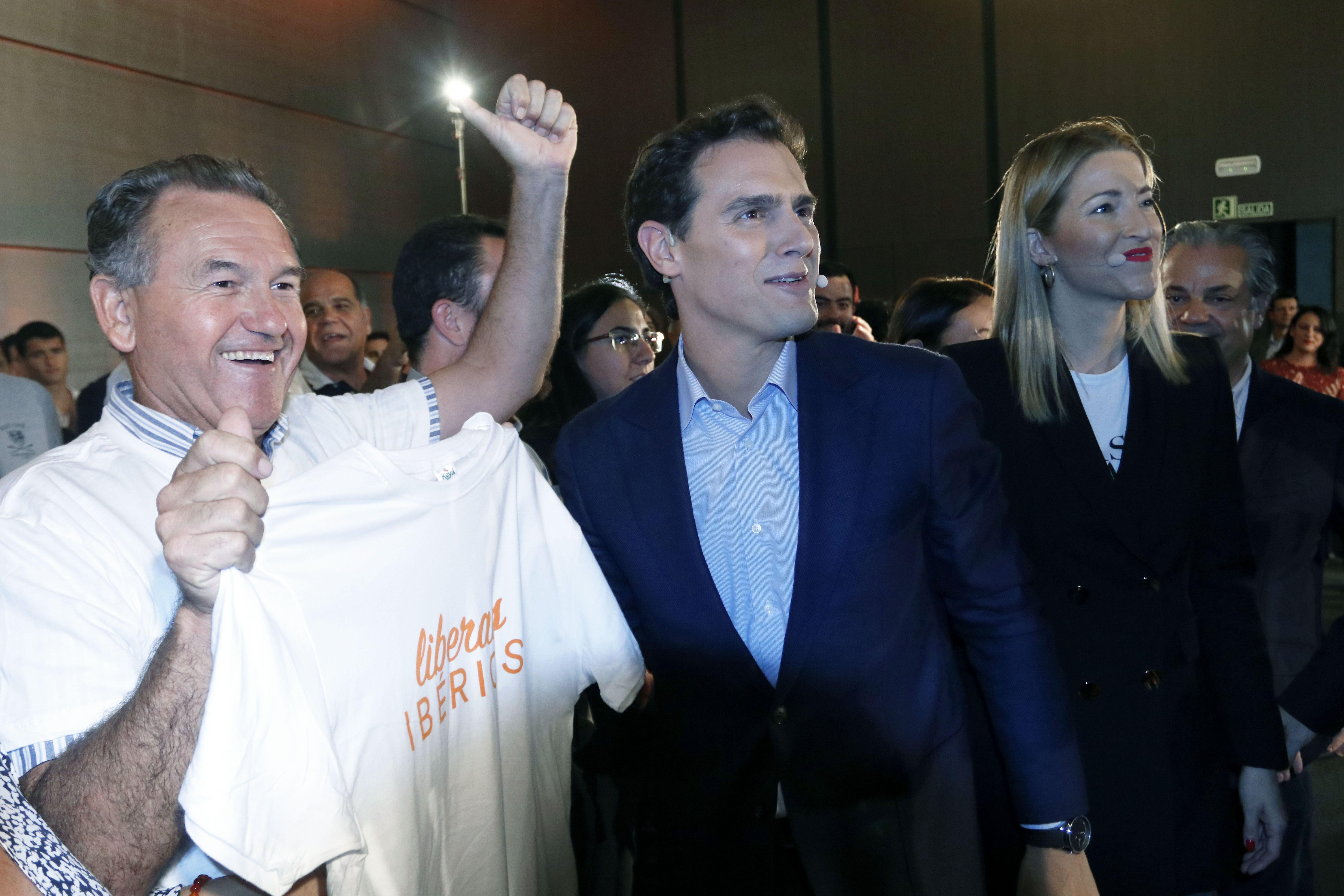 EuropaPress 2461001 El presidente de Ciudadanos y candidato a la presidencia del Gobierno Albert Rivera (c) durante el encuentro 'Economía en Marcha'  En Málaga a 01 de Noviembre de 2019