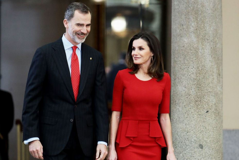 La Reina Letizia apuesta por el rojo para su reencuentro con los Borbones (1)