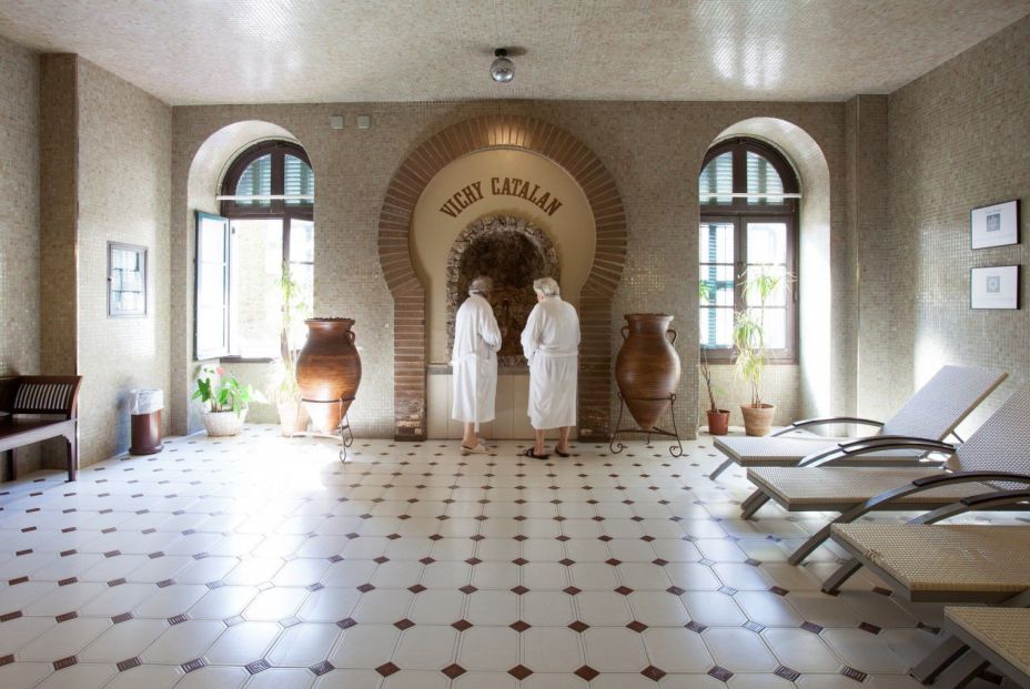 Balneari Vichy Catalan Caldes de Malavella. Maria Geli i Pilar Planaguma. Arxiu Imatges PTCBG G 1560x1040 Balneari Vichy Catalan Caldes de Malavella. Maria Geli i Pilar Planaguma. Arxiu Imatges PTCBG G 1560x1040