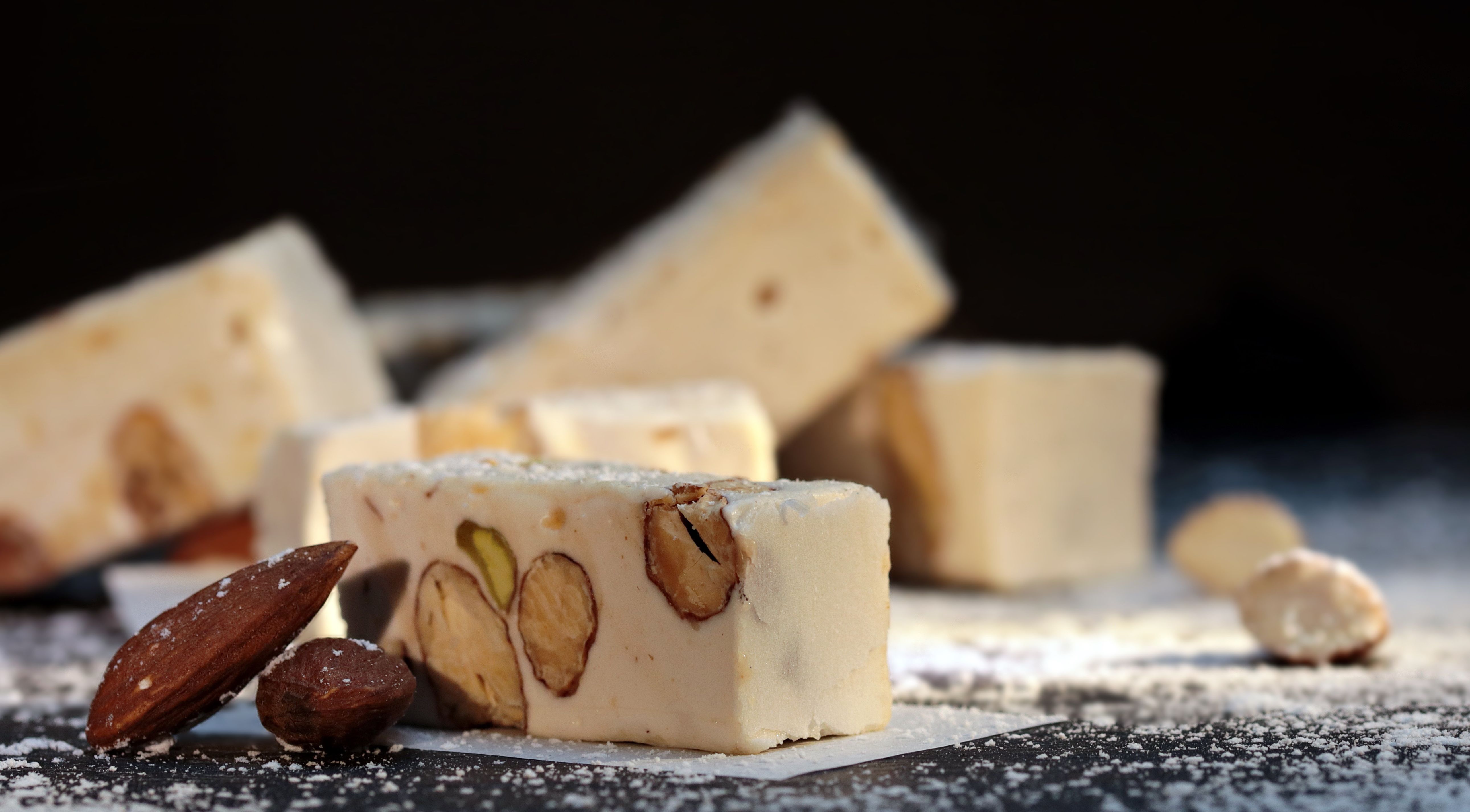El turrón sin azúcar tiene igual o más grasa que el turrón tradicional