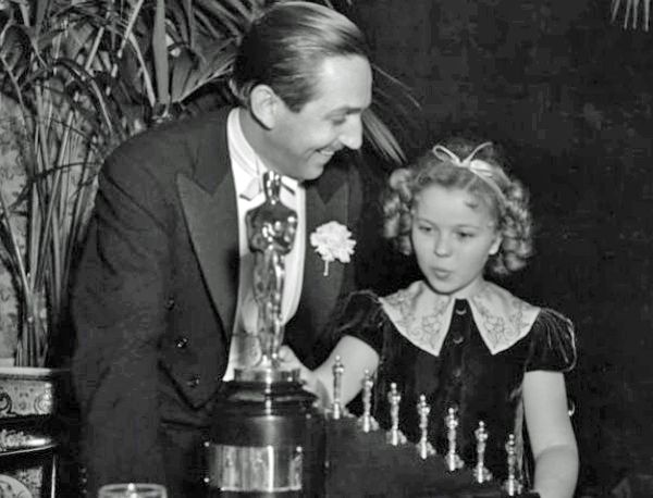 Walt Disney con su 1 + 7 Oscar Walt Disney con su 1 + 7 Oscar