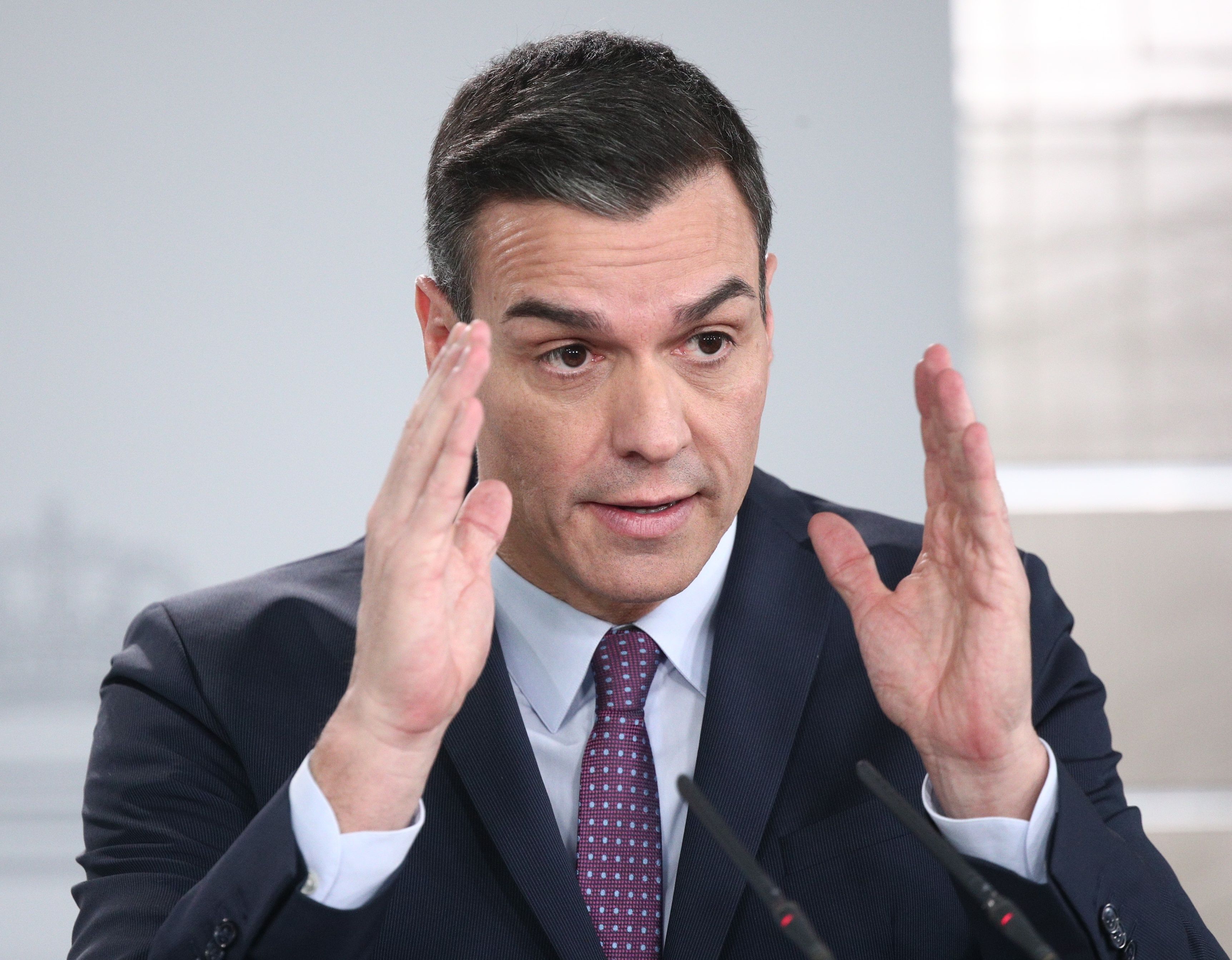 EuropaPress 2590810 El presidente del Gobierno Pedro Sánchez en rueda de prensa tras la primera reunión del consejo de ministros del Gobierno de coalición de PSOE y Unidas Podemos en la XIV Legislatura en Madrid (España) a 14 de enero d