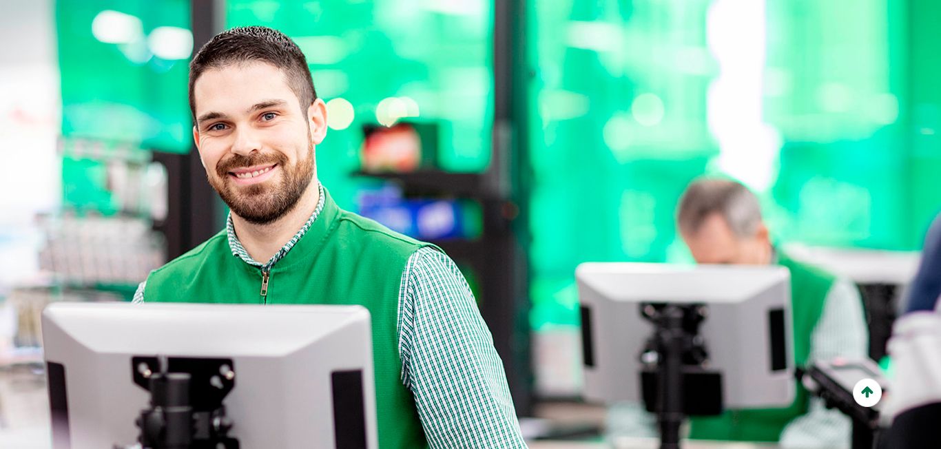 Mercadona renueva su portal de empleo y sube su salario mínimo hasta los 1.338 euros al mes