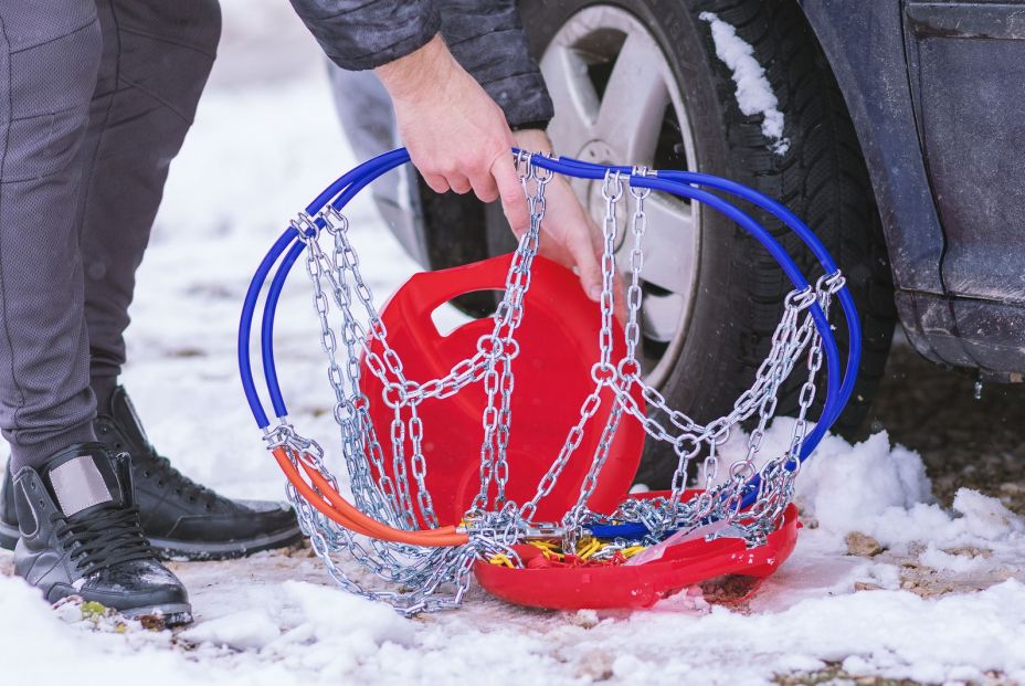 Colocar las cadenas de forma sencilla Colocar las cadenas de forma sencilla